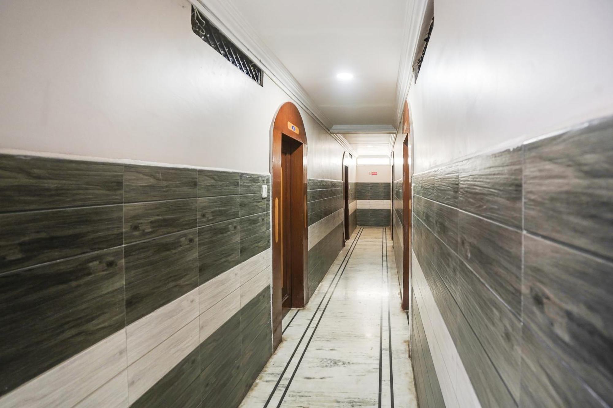 Akolia Super Hotel O Pithampur Formerly Ganga Residency מראה חיצוני תמונה