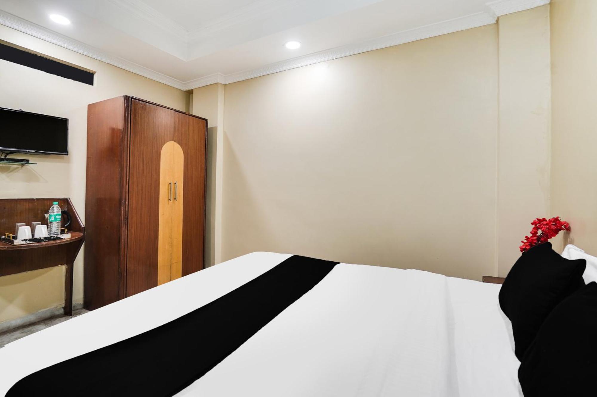Akolia Super Hotel O Pithampur Formerly Ganga Residency מראה חיצוני תמונה